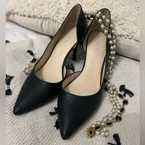 Beautiful Nine West Embossed D’orsay Heels